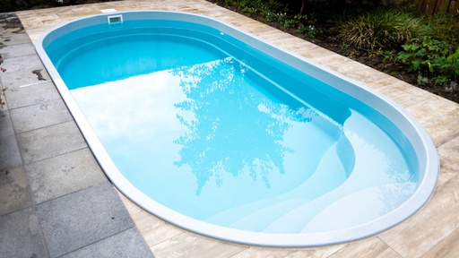 Th kan zijn waar dan ook PoolPlaza | Polyester & Vinlyester inbouw zwembaden | Uw droomzwembad